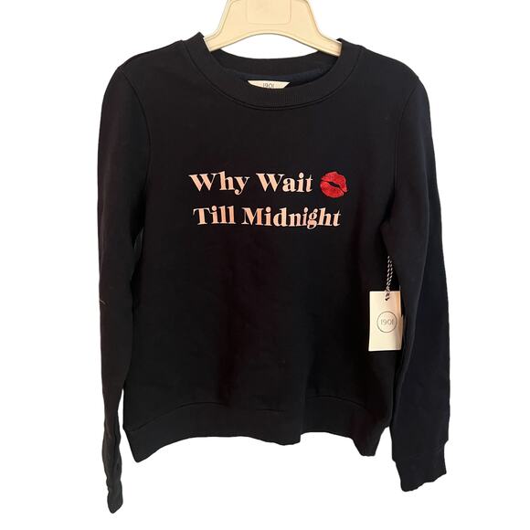 1901 NWT Graphic Black Fleece Lined Sweatshirt Size Small - Picture 1 of 11